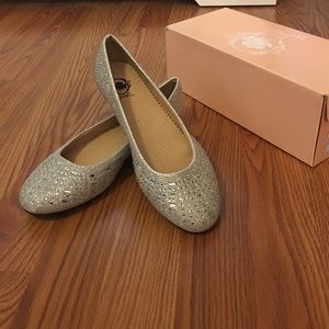 NEW in box glitter/ stoned flats!