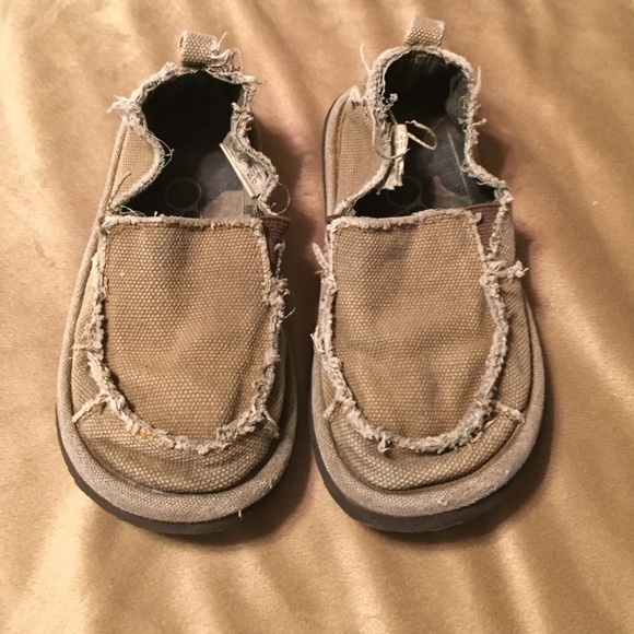 Boys slip on shoes