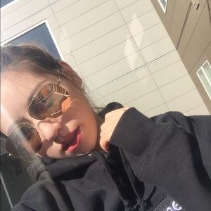 Meet your Posher, Yang