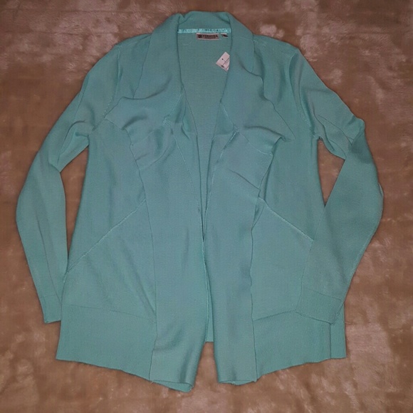Versona Cardigan