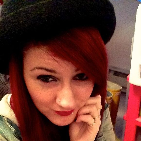 Meet your Posher, Crystal