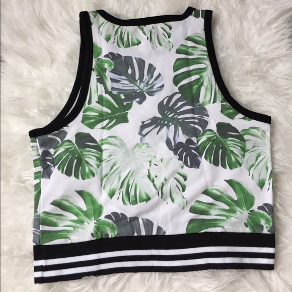 [SOLD] Tropical Cropped Shirt - Picture 2 of 4