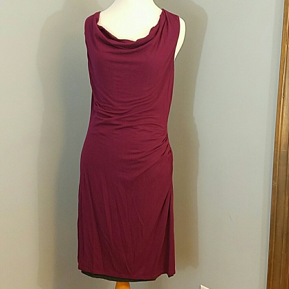 Athleta fully reversible grey and magenta maxi