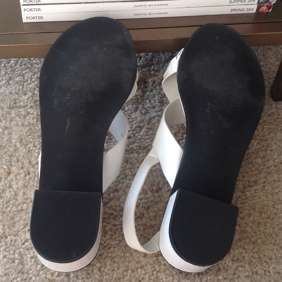 FOREVER 21 SANDALS - Picture 3 of 4