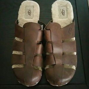 Ugg clogs