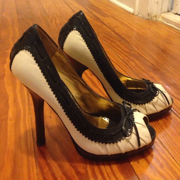 Bebe Capri Peep Toe Stiletto Heels, Size 7 - Picture 4 of 8