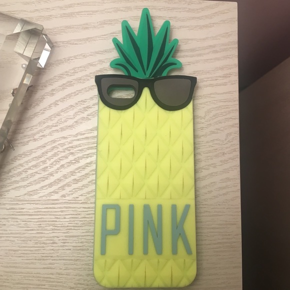 Victoria's Secret Pink iPhone 5 case