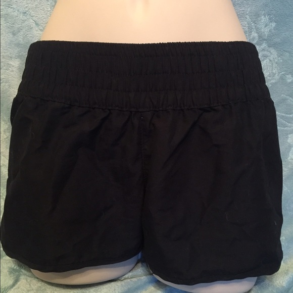 Athletic short shorts