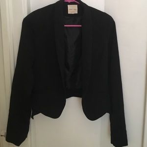 Urban outfitters cropped black blazer