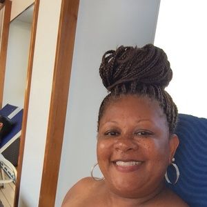 Meet your Posher, Joye