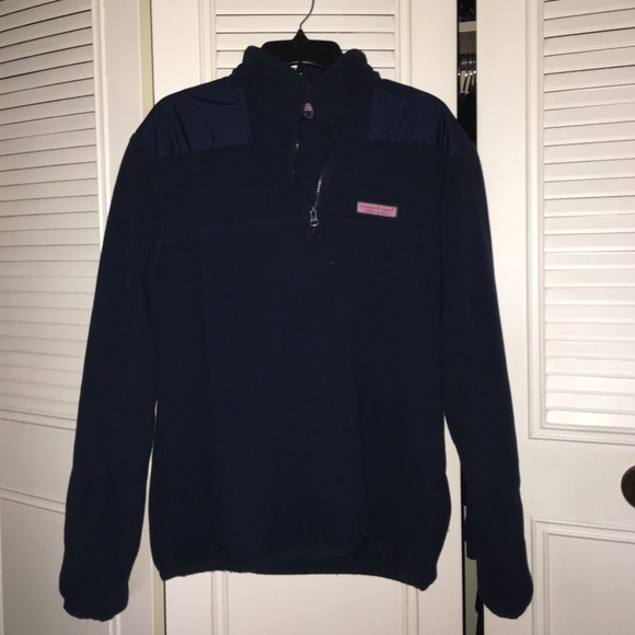 SOLD ON Ⓜ️!!!! Navy blue Vineyard Vines pull over
