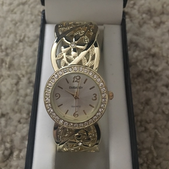 NWT Gold Watch Bracelet - Picture 1 of 3