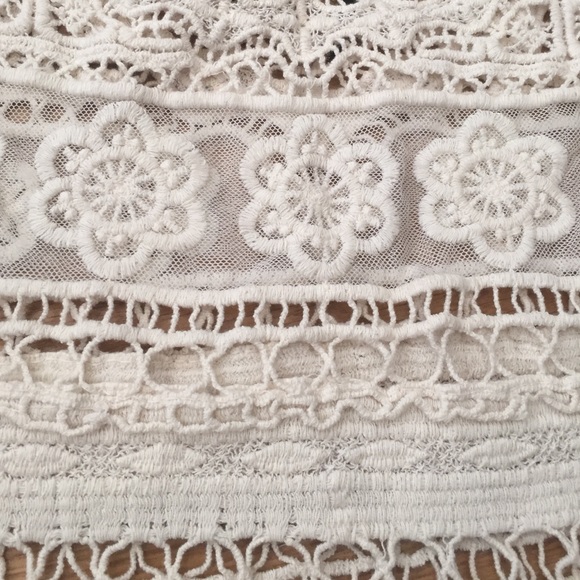 Lace Top! - Picture 4 of 4