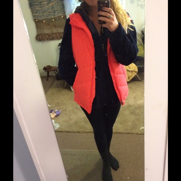 Nike vest - Picture 3 of 4