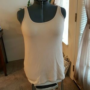 Super soft Old Navy tanks ....2x