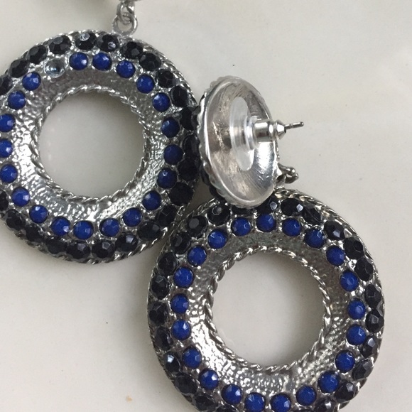 Earrings - Picture 4 of 4