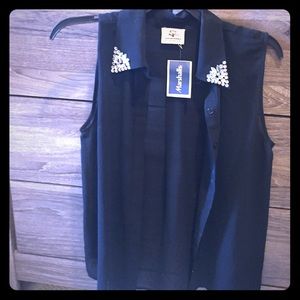 BNWT Black sheer button down tank size medium!