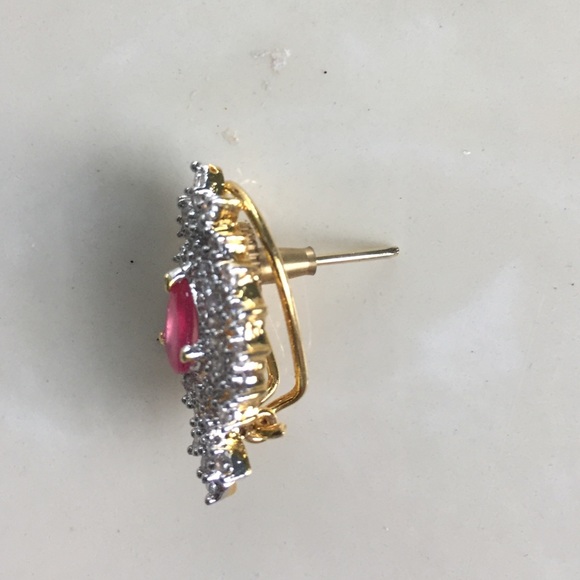 Earrings - Picture 4 of 4