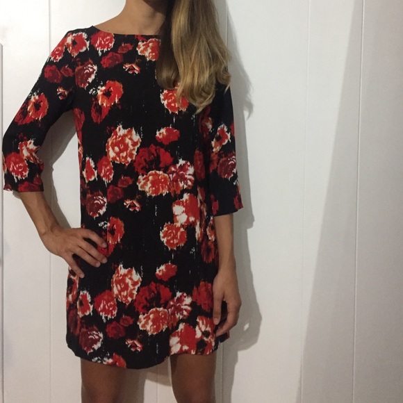 Beautiful 1/4 sleeve dress