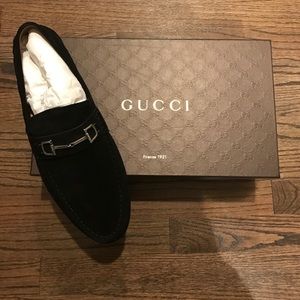 Gucci Men's Black Suede Horsebit Driver Shoes