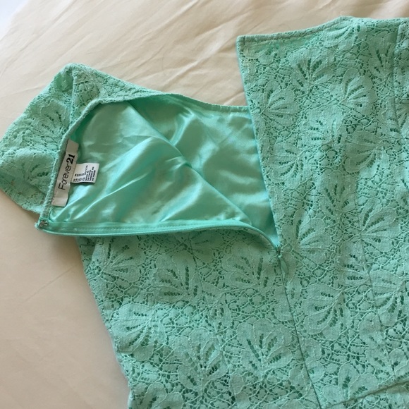 (SOLD) Mint Lace Romper - Picture 3 of 4