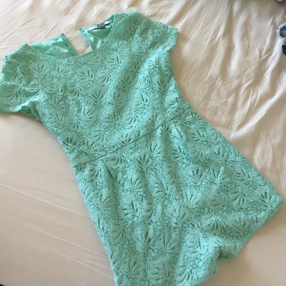 (SOLD) Mint Lace Romper - Picture 4 of 4