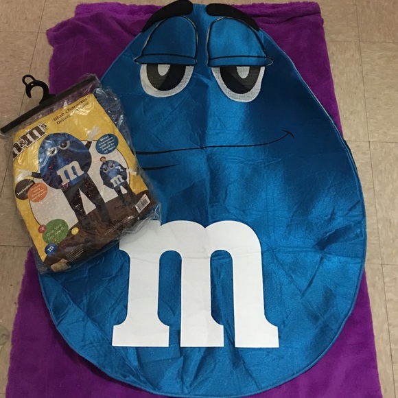 M & M Costume