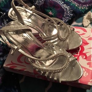 🎉🎉homecoming heels🎉🎉