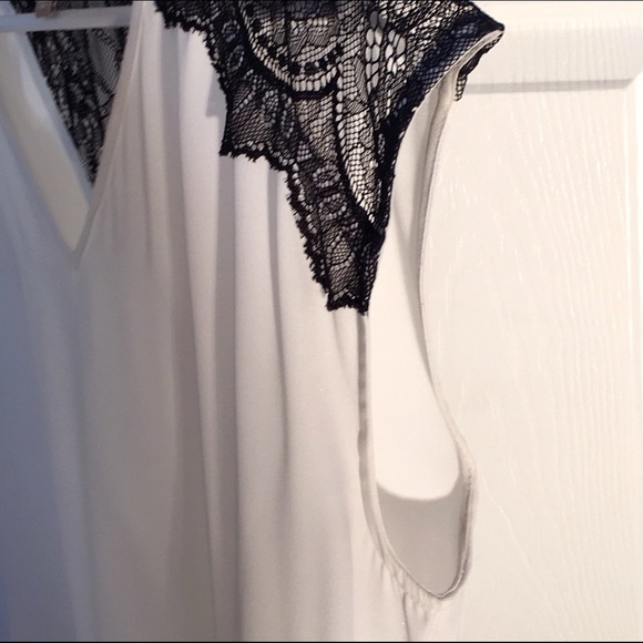 Banana Republic Tops - **FINAL PRICE** Banana Republic Lace Blouse Banana Republic Tops - **FINAL PRICE** Banana Republic Lace Blouse
