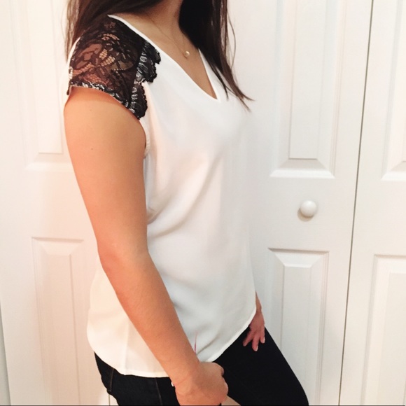 Banana Republic Tops - Banana Republic Lace Blouse Banana Republic Tops - Banana Republic Lace Blouse