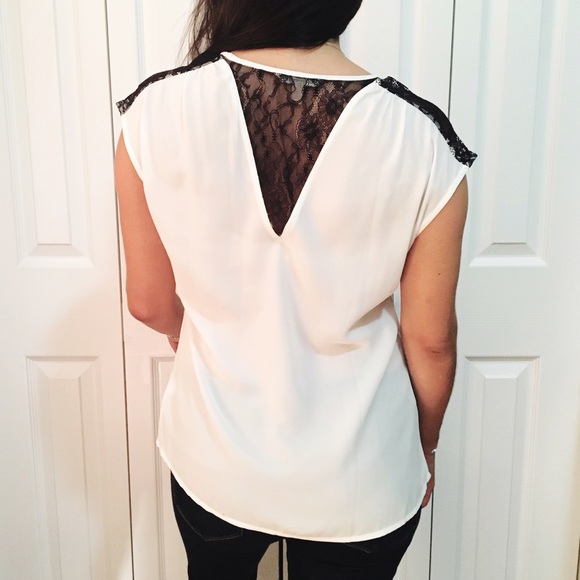 Banana Republic Tops - Banana Republic Lace Blouse Banana Republic Tops - Banana Republic Lace Blouse