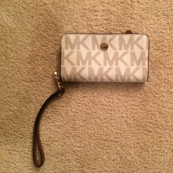 Authentic Michael Kors Phone Holder & Wallet