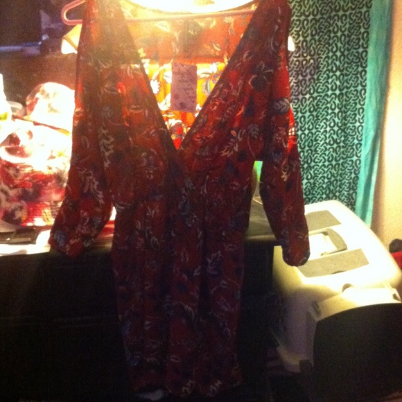 A dress that's great for fall Or spring time :)