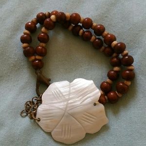Flower Bracelet with Wooden Beads