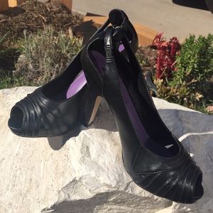 Madden Girl Black  Heels