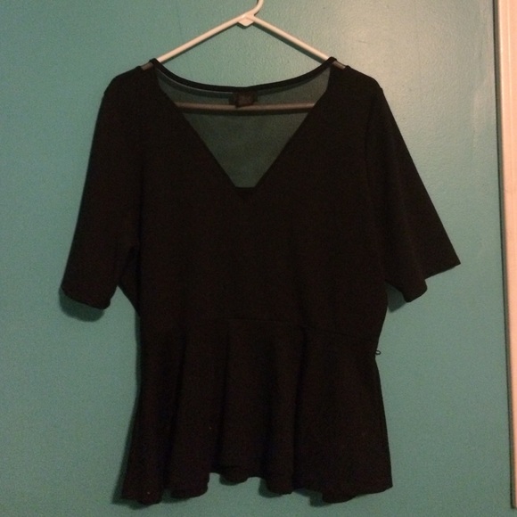 Black peplum blouse with sheer back cutout - Picture 4 of 4