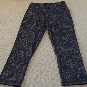 Athleta Capri reversible running/yoga leggings
