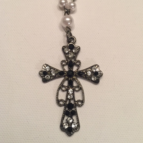 Beautiful Pearl Embellished Cross Neckless