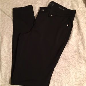 Women's black jeggings