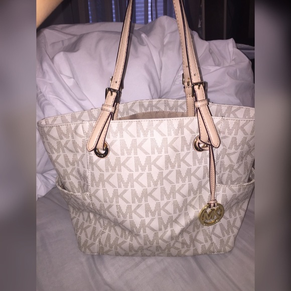 Michael Kors Signature tote handbag