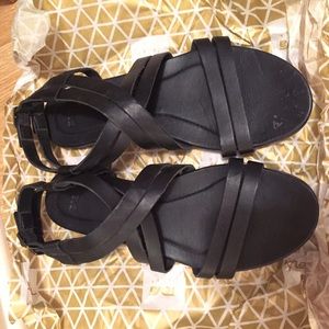 Avalina Crossover Leather Teva Sandals