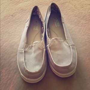 Bobs by Skechers memory foam loafers taupe size 9