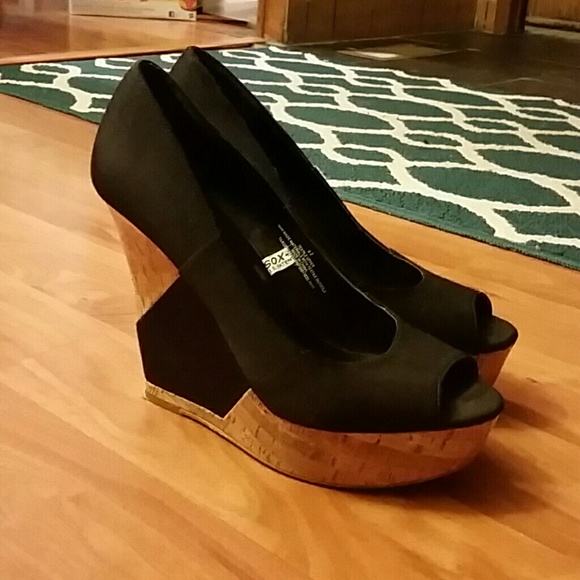 Mossimo Black wedges like new