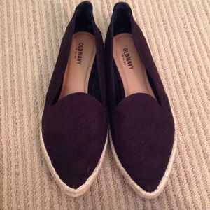 Pointed black espadrilles