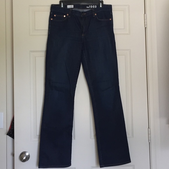 GAP perfect boot cut Jean in dark rinse