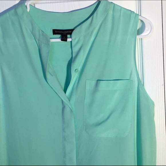 Banana Republic Tops - **FINAL PRICE** Pastel Sleeveless Button Down Banana Republic Tops - **FINAL PRICE** Pastel Sleeveless Button Down