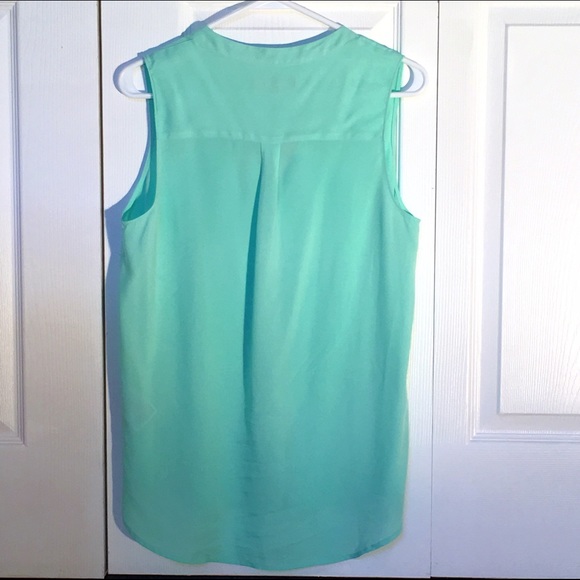 Banana Republic Tops - **FINAL PRICE** Pastel Sleeveless Button Down Banana Republic Tops - **FINAL PRICE** Pastel Sleeveless Button Down