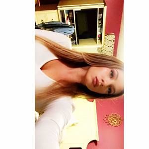 Meet your Posher, Claire