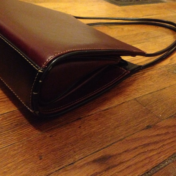 Red leather purse - Picture 2 of 2