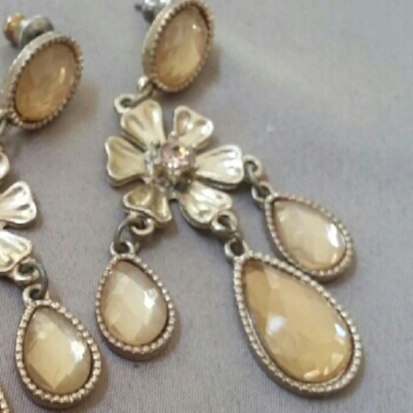 Statement Earrings - Picture 4 of 4